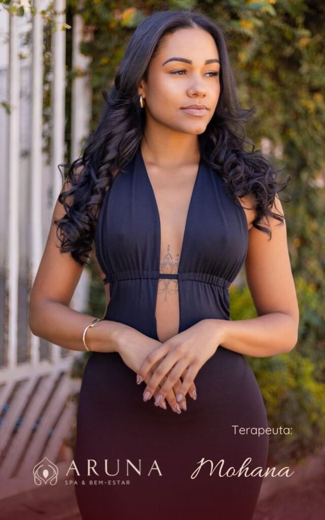 Massoterapeuta e massagista profissional Mohana em Campinas com as melhores massagens.