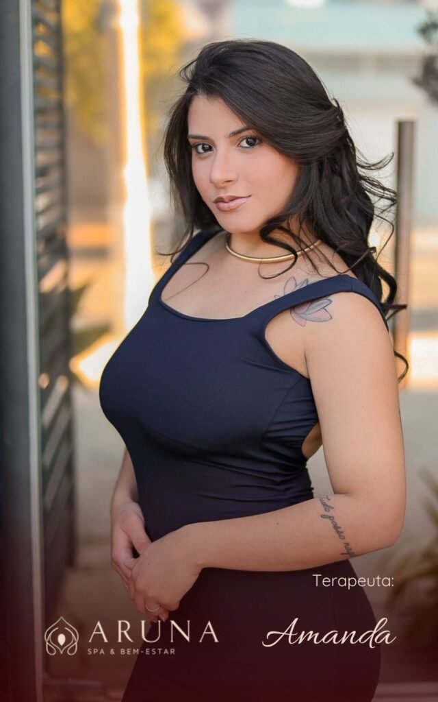 Massoterapeuta e massagista profissional Amanda em Campinas com as melhores massagens.