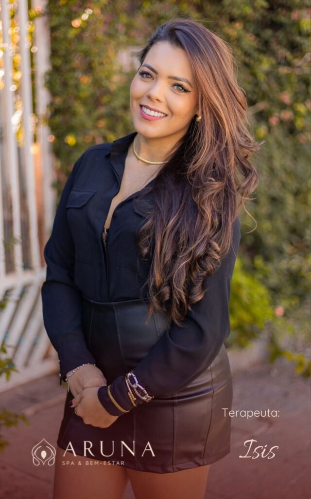 Massoterapeuta e massagista profissional Isis em Campinas com as melhores massagens.