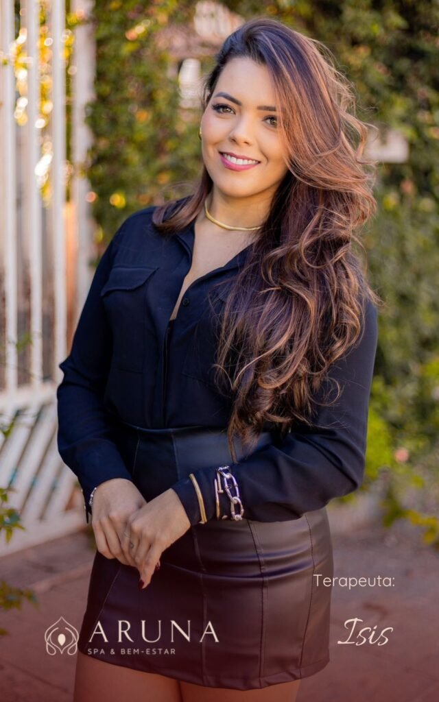 Massoterapeuta e massagista profissional Isis em Campinas com as melhores massagens.